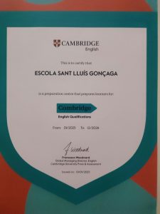 L'Escola Sant Lluís és un centre referent en la capacitació dels alumnes per presentar-se als exàmens oficials de Cambridge. A Primària l'alumnat té l'opció de preparar-se i realitzar els exàmens de Young English Learners (Starters, Movers, Flyers), i a l'ESO, els alumnes poden dur a terme les preparacions corresponents pels exàmens de A2 KET/B1 PET i B2 FIRST i presentar-se a les convocatòries. Escola Sant Lluís is a reference centre in the students' training to sit for the Cambridge official examinations. Our Primary students have the opportunity to get ready and sit for the Young English Learners examinations (Starters, Movers, Flyers), while our ESO students have the chance to prepare and take the A2 KET/ B1 PET and B2 FIRST.